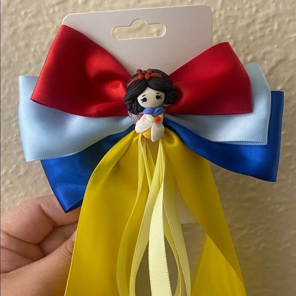 Hand Crafted Snow White Hair Bow & Socks Bundle - Picture 3 of 5